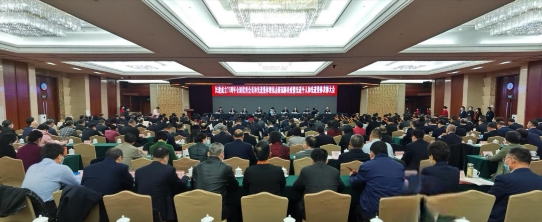 昌利公司龍其準董事長(cháng)獲民建中央表彰，授予“全國優(yōu)秀會(huì )員”榮譽(yù)稱(chēng)號
