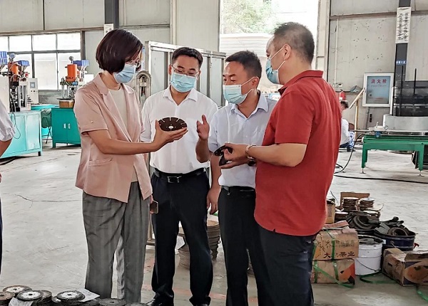 鄂州市委常委、統戰部部長(cháng)鄒霞一行蒞臨昌利公司調研指導