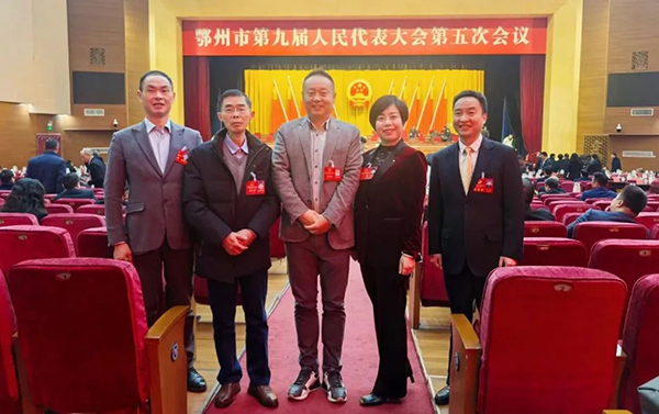 湖北昌利超硬材料有限公司領(lǐng)導出席人大會(huì )議積極履職建言